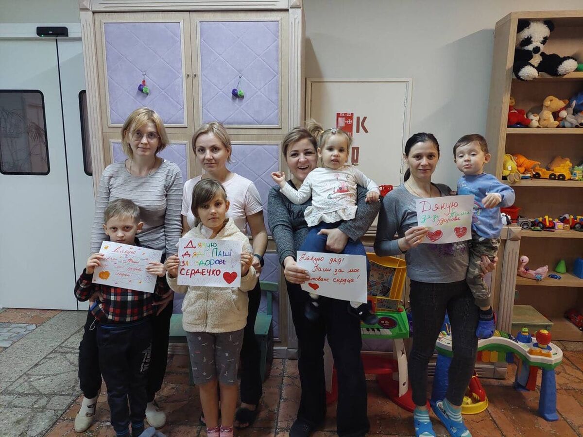 Врятовані життя замість подарунків — фото