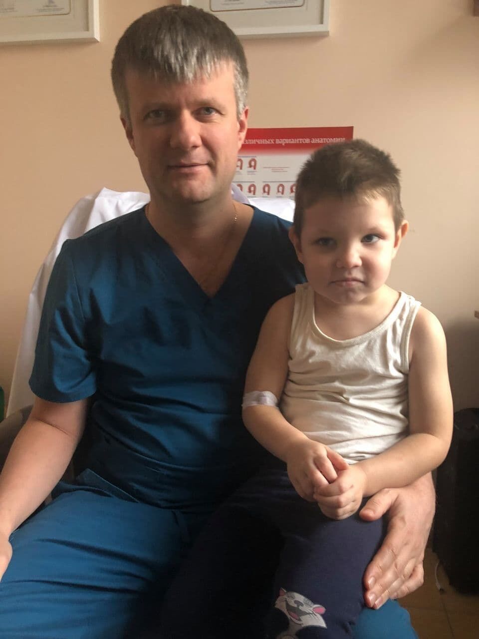 Врятовані життя замість подарунків — фото